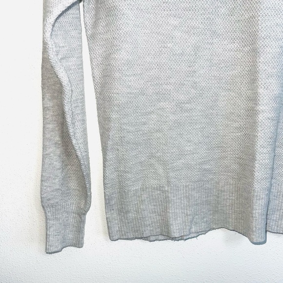 American Eagle Light Gray Waffle Knit Pullover Sweater Small Women’s - Picture 4 of 10